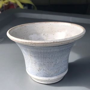 SOLD** Stoneware Citrus 🍊 🍋 juicer?